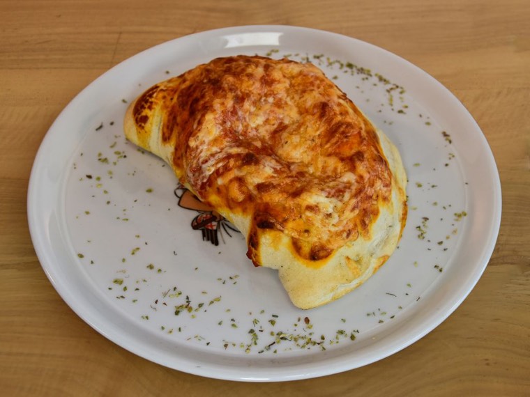 Calzone mit Dönerfleisch