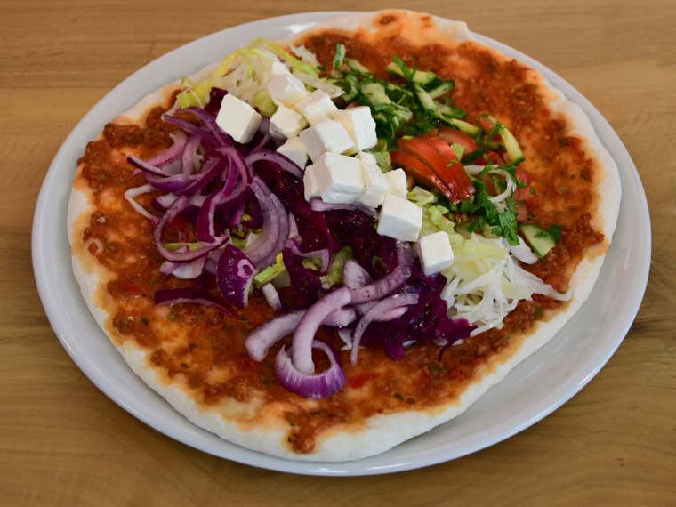 Lahmacun mit Käse